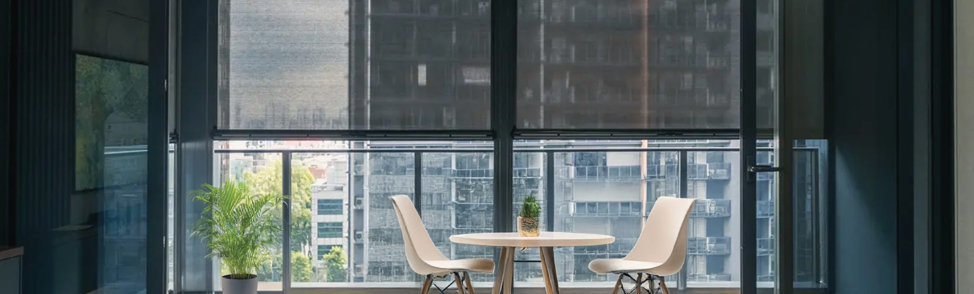 Vistaweave-Nolan-Balcony-Blinds-Apartments-02